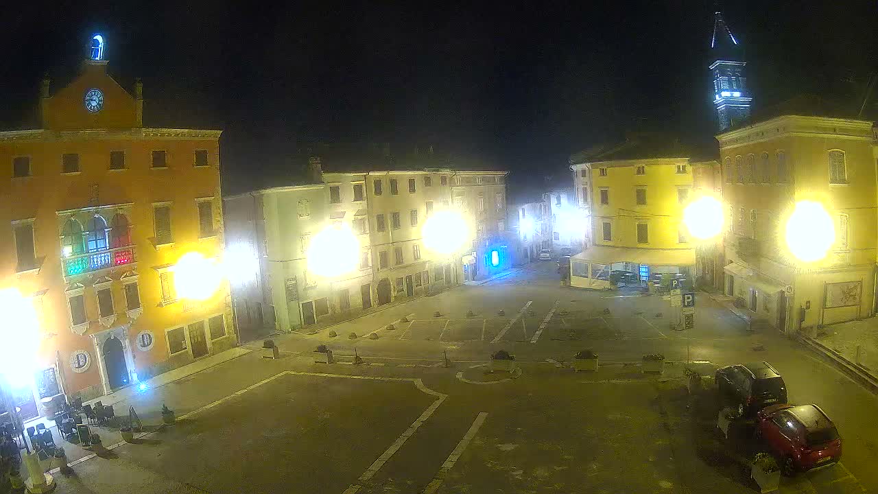 Vodnjan Dignano, Narodni Trg (People's Square) Live Cam - Vodnjan, Istria, Croatia