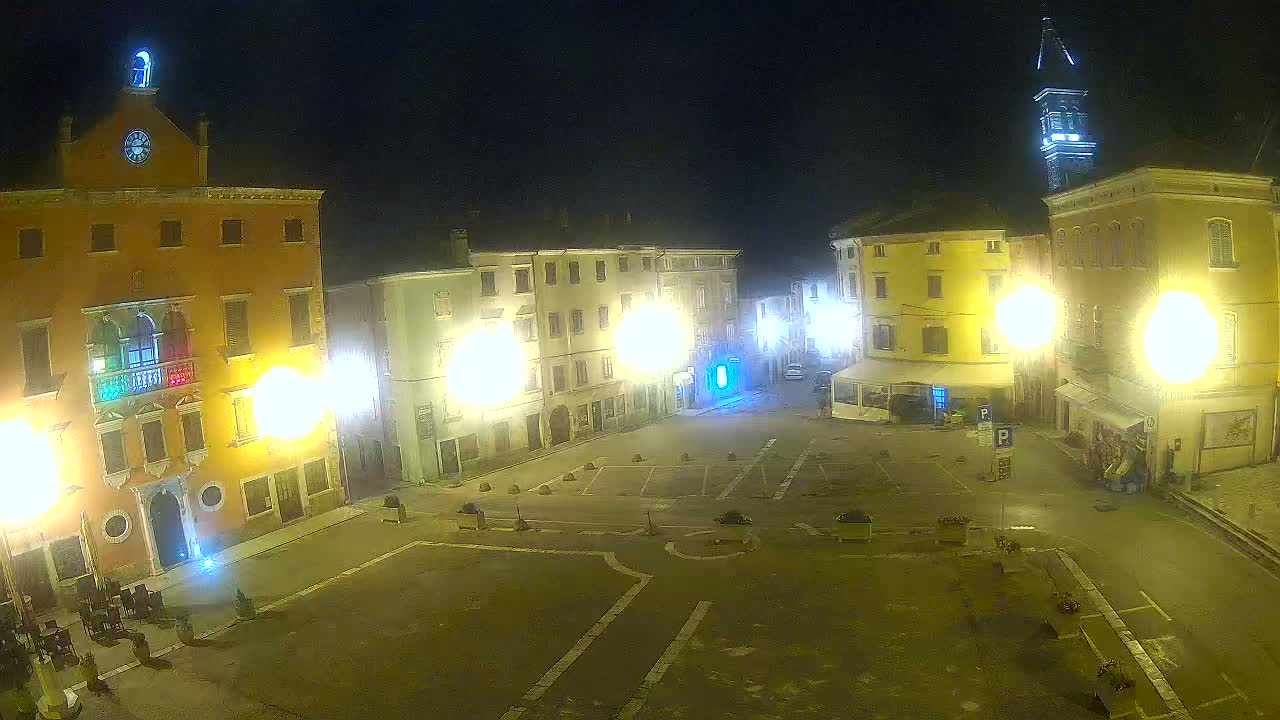 Vodnjan Dignano, Narodni Trg (People's Square) Live Cam - Vodnjan, Istria, Croatia