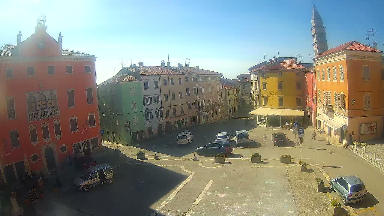 Vodnjan Dignano, Narodni Trg (People's Square) Live Cam - Vodnjan, Istria, Croatia