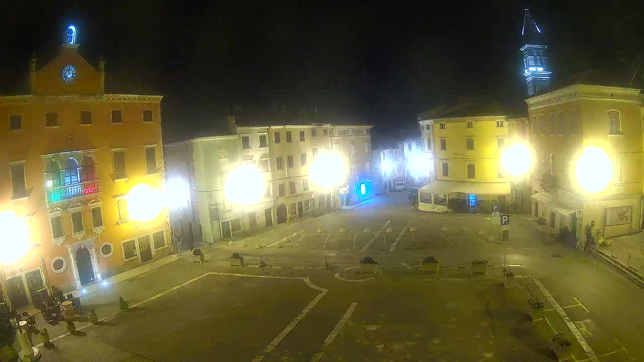 Vodnjan Dignano, Narodni Trg (People's Square) Live Cam - Vodnjan, Istria, Croatia