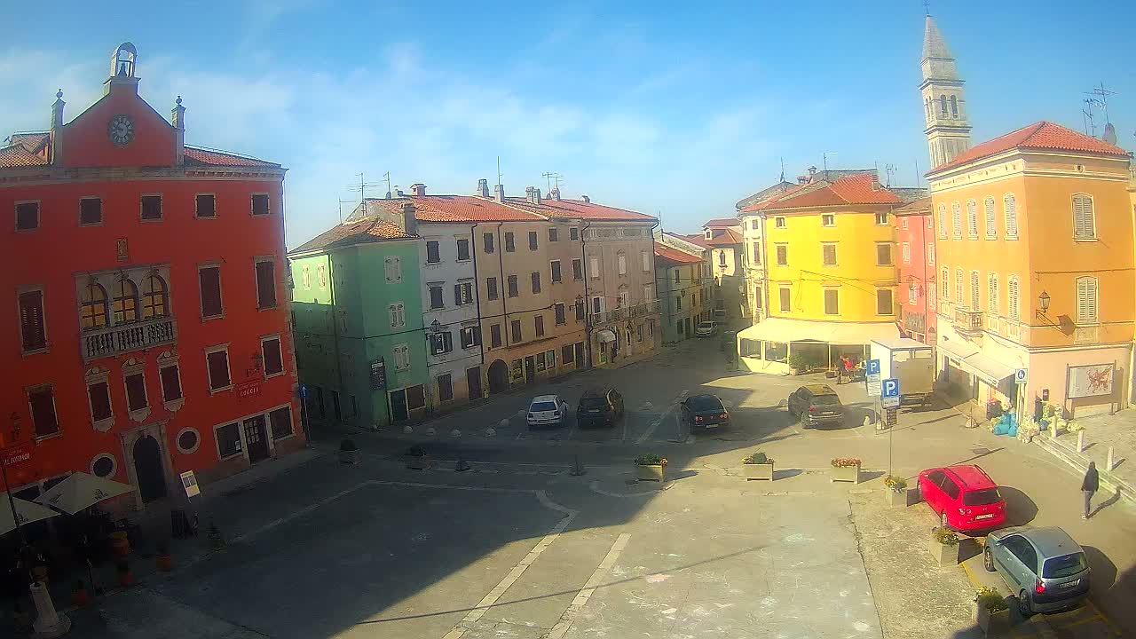 Vodnjan Dignano, Narodni Trg (People's Square) Live Cam - Vodnjan, Istria, Croatia