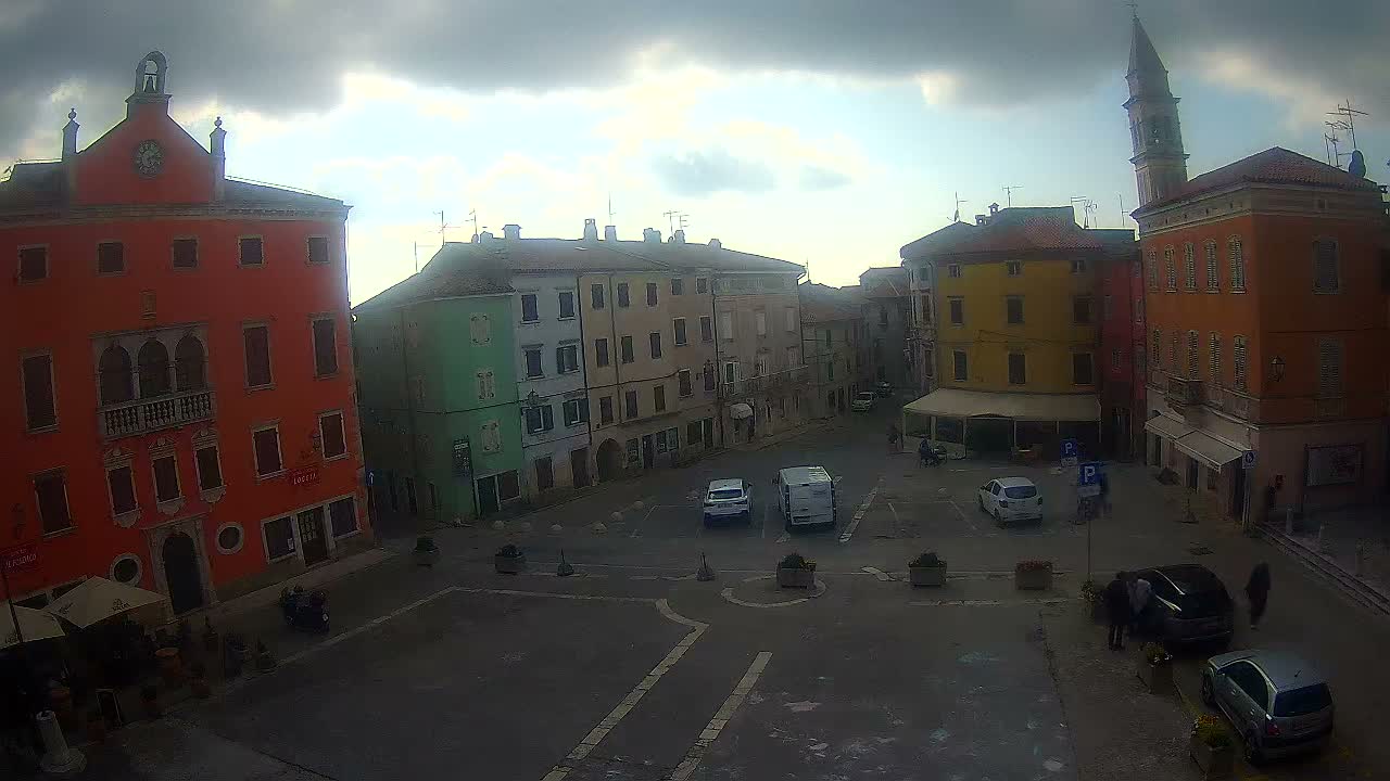 Vodnjan Dignano, Narodni Trg (People's Square) Live Cam - Vodnjan, Istria, Croatia