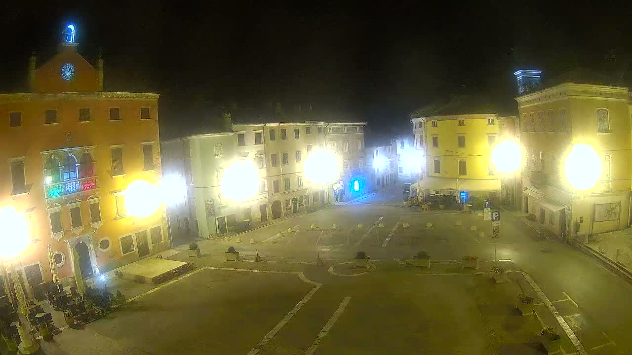 Vodnjan Dignano, Narodni Trg (People's Square) Live Cam - Vodnjan, Istria, Croatia