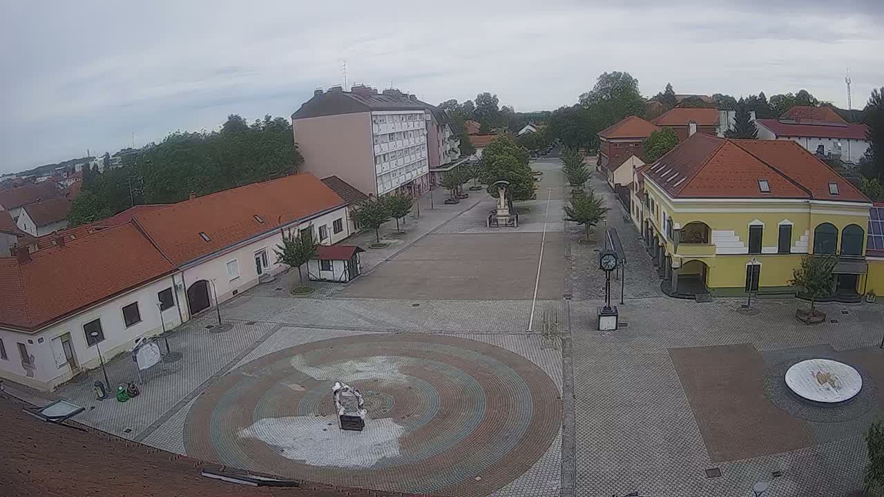 Ludbreg, Concentric Circles Center of the World, Trg Svetog Trojstva (Holy Trinity Square) Live Cam -  Ludbreg, Grad Ludbreg, Varaždin, Croatia