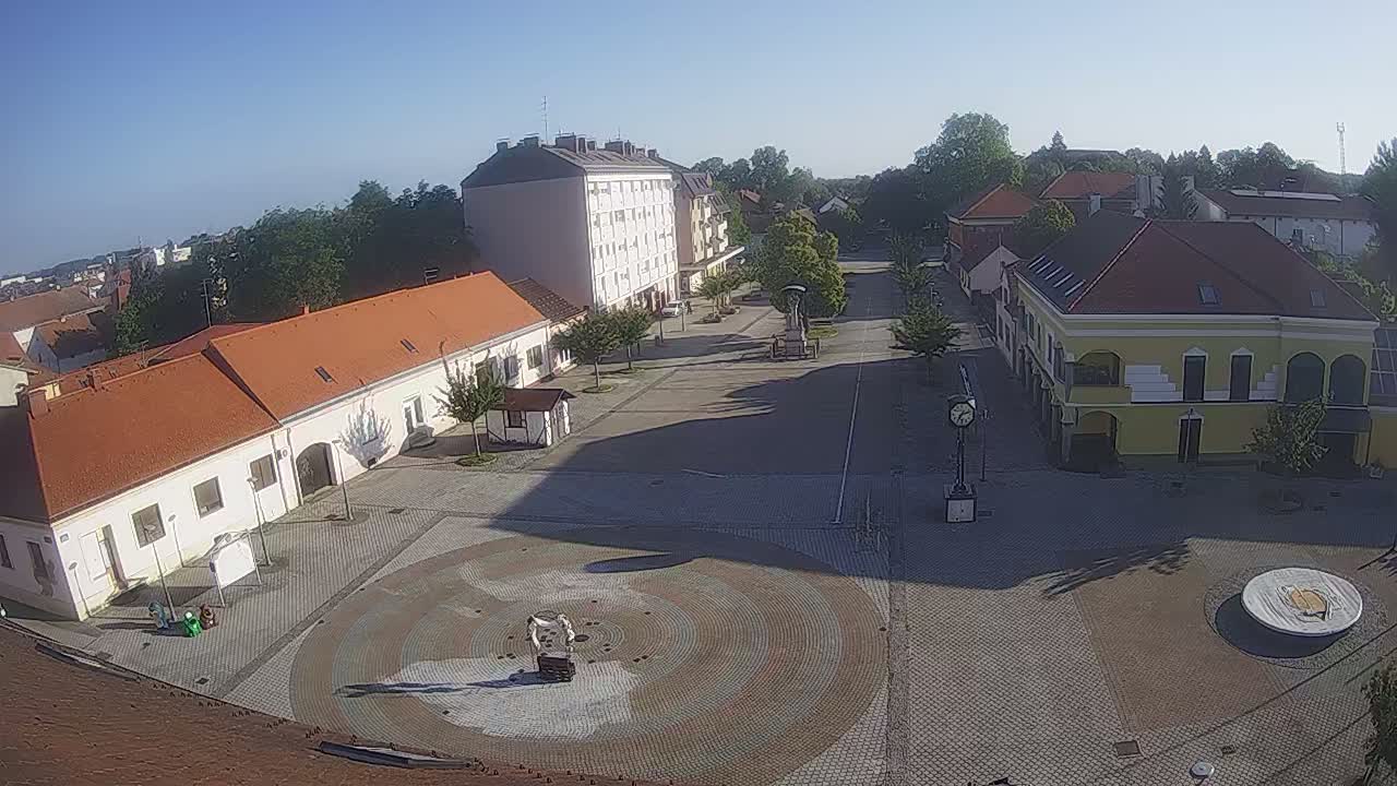 Ludbreg, Concentric Circles Center of the World, Trg Svetog Trojstva (Holy Trinity Square) Live Cam -  Ludbreg, Grad Ludbreg, Varaždin, Croatia