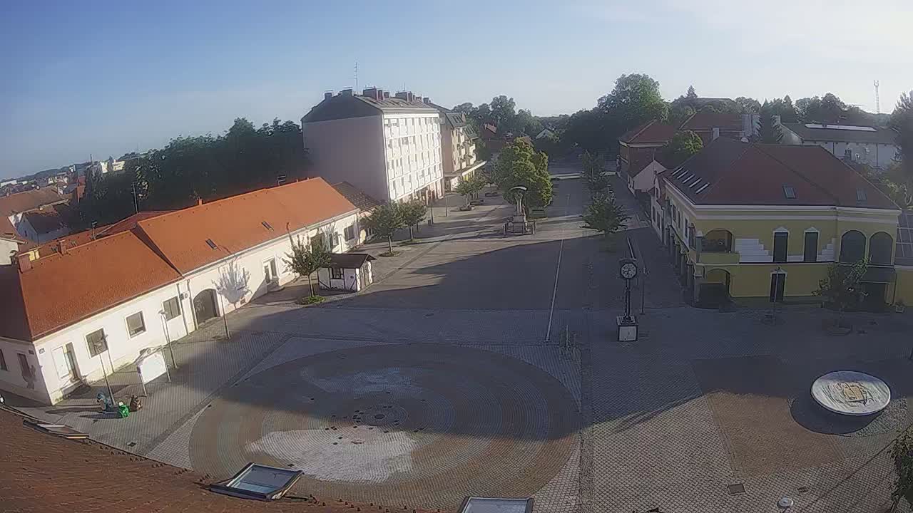 Ludbreg, Concentric Circles Center of the World, Trg Svetog Trojstva (Holy Trinity Square) Live Cam -  Ludbreg, Grad Ludbreg, Varaždin, Croatia