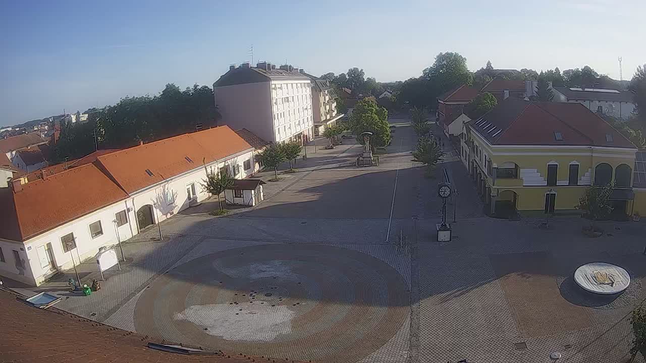 Ludbreg, Concentric Circles Center of the World, Trg Svetog Trojstva (Holy Trinity Square) Live Cam -  Ludbreg, Grad Ludbreg, Varaždin, Croatia