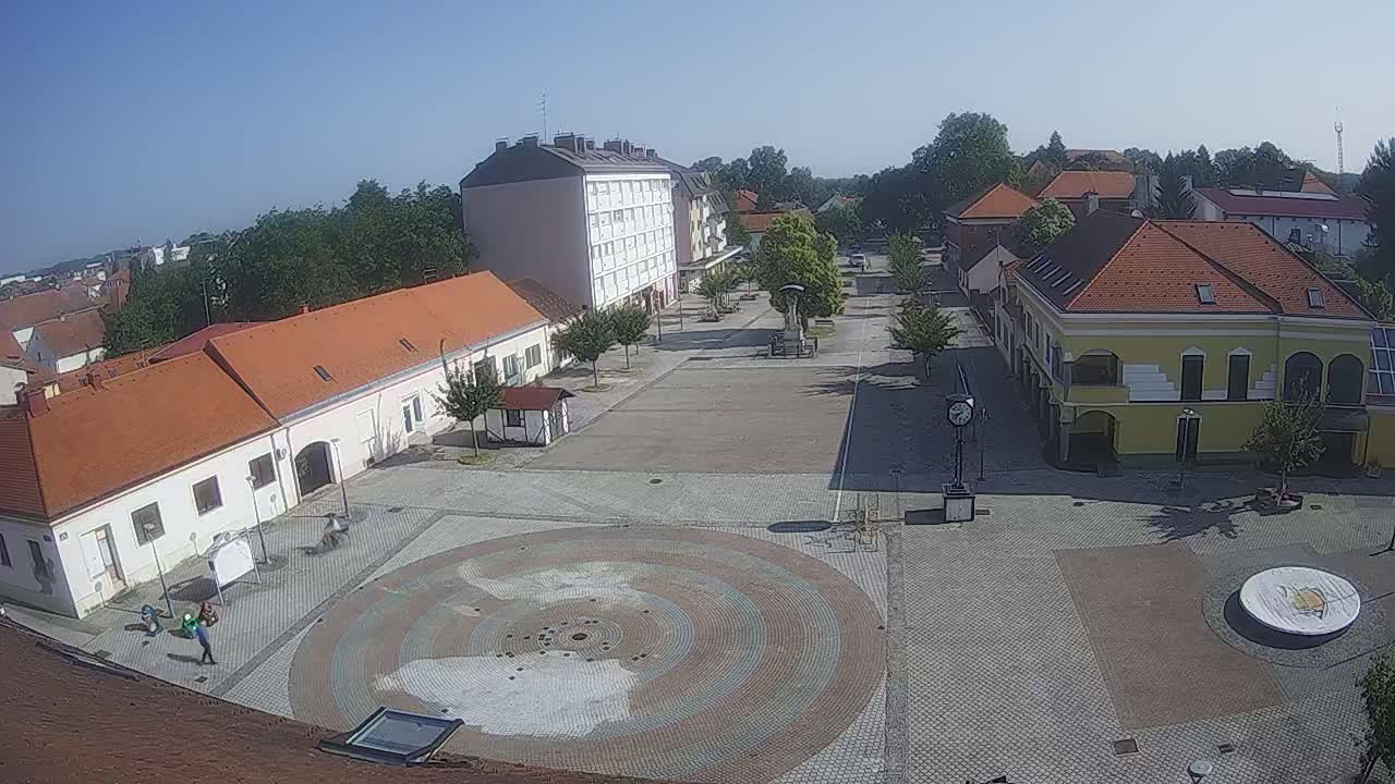 Ludbreg, Concentric Circles Center of the World, Trg Svetog Trojstva (Holy Trinity Square) Live Cam -  Ludbreg, Grad Ludbreg, Varaždin, Croatia