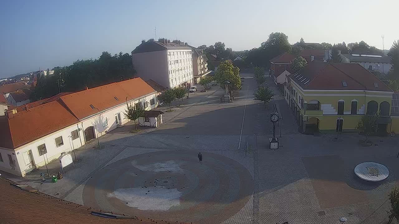 Ludbreg, Concentric Circles Center of the World, Trg Svetog Trojstva (Holy Trinity Square) Live Cam -  Ludbreg, Grad Ludbreg, Varaždin, Croatia