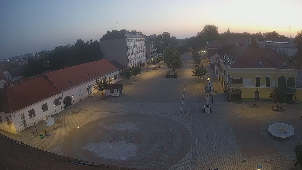Ludbreg, Concentric Circles Center of the World, Trg Svetog Trojstva (Holy Trinity Square) Live Cam -  Ludbreg, Grad Ludbreg, Varaždin, Croatia