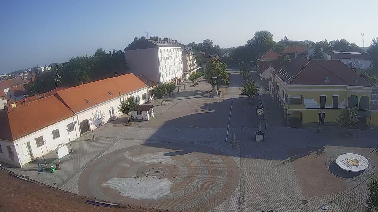 Ludbreg, Concentric Circles Center of the World, Trg Svetog Trojstva (Holy Trinity Square) Live Cam -  Ludbreg, Grad Ludbreg, Varaždin, Croatia