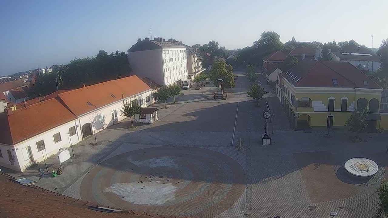 Ludbreg, Concentric Circles Center of the World, Trg Svetog Trojstva (Holy Trinity Square) Live Cam -  Ludbreg, Grad Ludbreg, Varaždin, Croatia