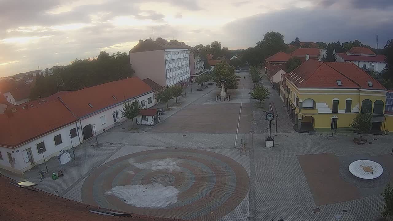 Ludbreg, Concentric Circles Center of the World, Trg Svetog Trojstva (Holy Trinity Square) Live Cam -  Ludbreg, Grad Ludbreg, Varaždin, Croatia