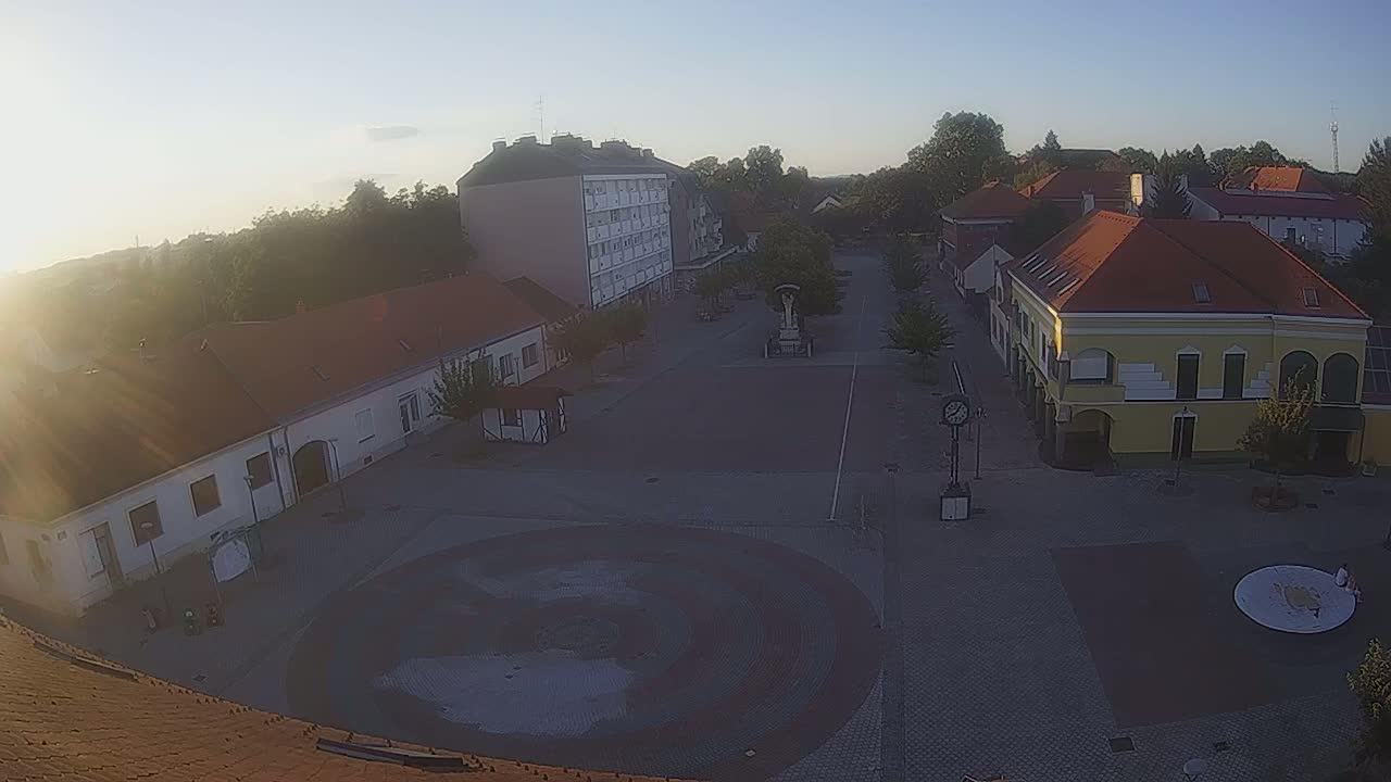 Ludbreg, Concentric Circles Center of the World, Trg Svetog Trojstva (Holy Trinity Square) Live Cam -  Ludbreg, Grad Ludbreg, Varaždin, Croatia