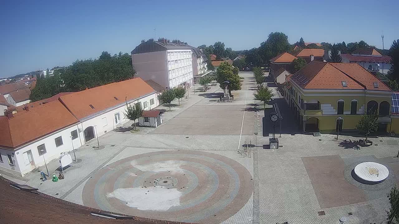Ludbreg, Concentric Circles Center of the World, Trg Svetog Trojstva (Holy Trinity Square) Live Cam -  Ludbreg, Grad Ludbreg, Varaždin, Croatia