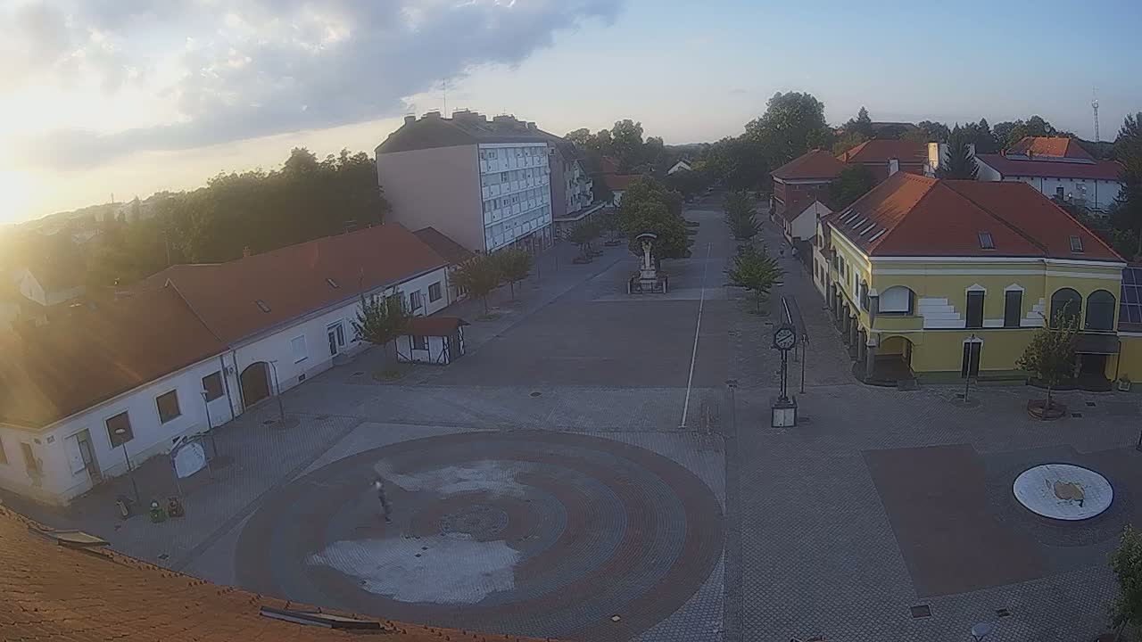 Ludbreg, Concentric Circles Center of the World, Trg Svetog Trojstva (Holy Trinity Square) Live Cam -  Ludbreg, Grad Ludbreg, Varaždin, Croatia