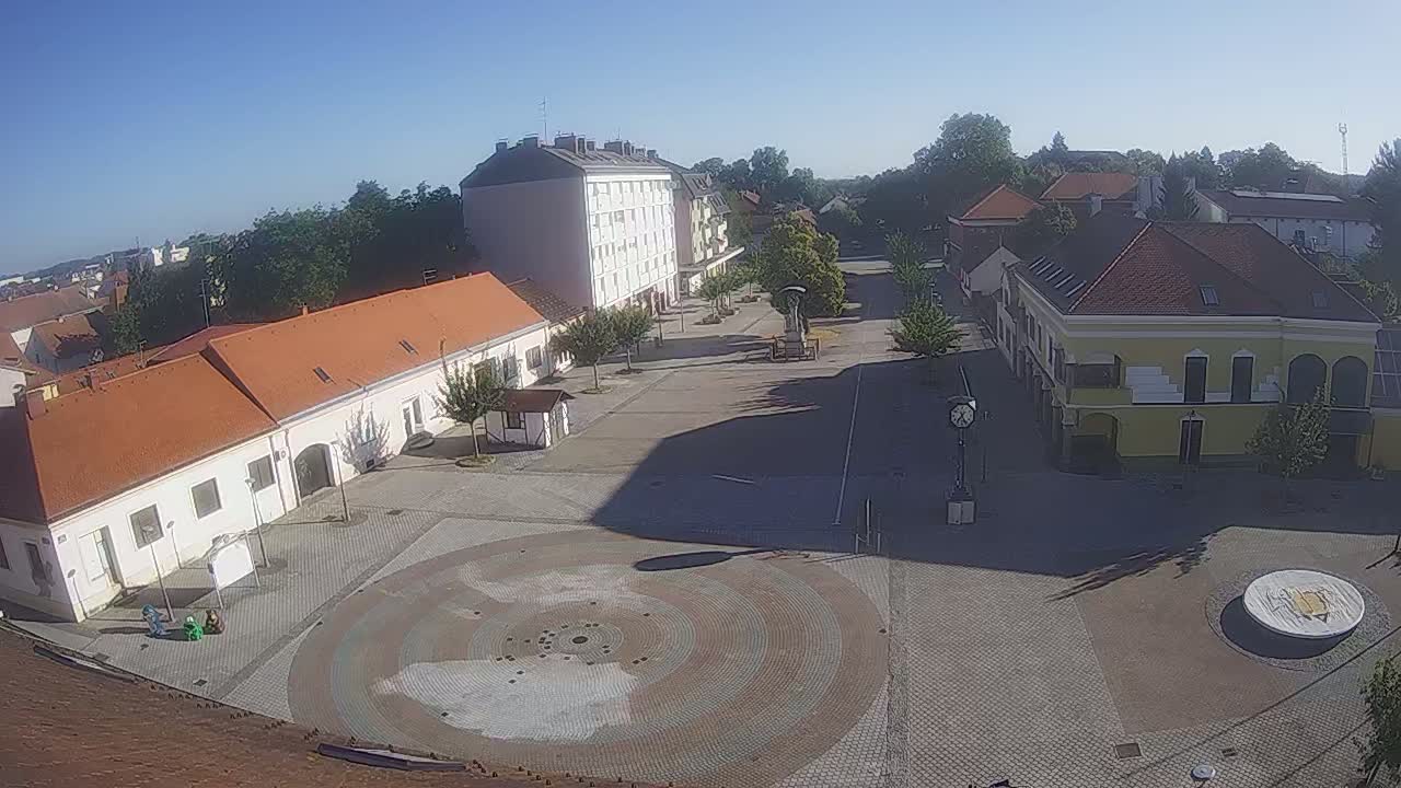 Ludbreg, Concentric Circles Center of the World, Trg Svetog Trojstva (Holy Trinity Square) Live Cam -  Ludbreg, Grad Ludbreg, Varaždin, Croatia