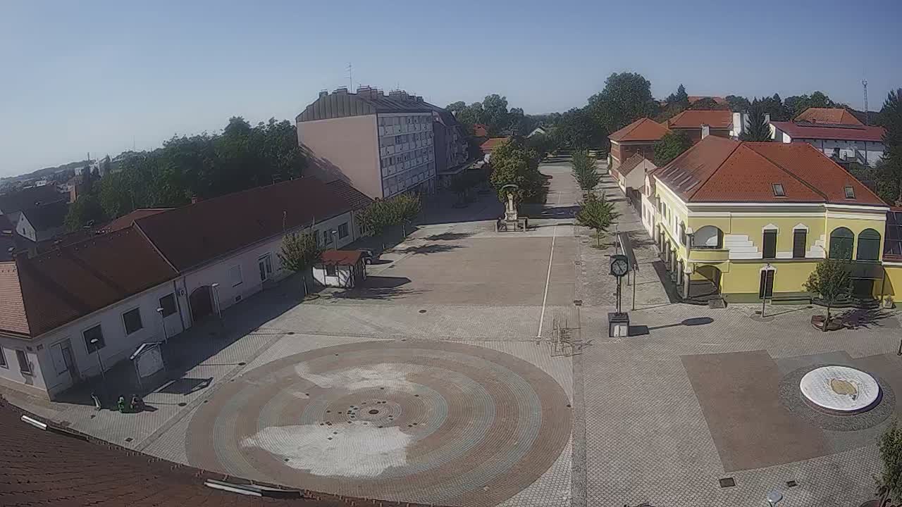 Ludbreg, Concentric Circles Center of the World, Trg Svetog Trojstva (Holy Trinity Square) Live Cam -  Ludbreg, Grad Ludbreg, Varaždin, Croatia