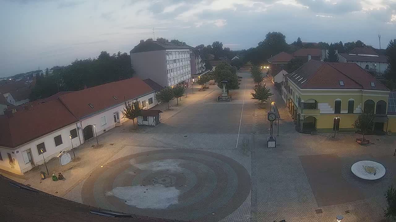 Ludbreg, Concentric Circles Center of the World, Trg Svetog Trojstva (Holy Trinity Square) Live Cam -  Ludbreg, Grad Ludbreg, Varaždin, Croatia