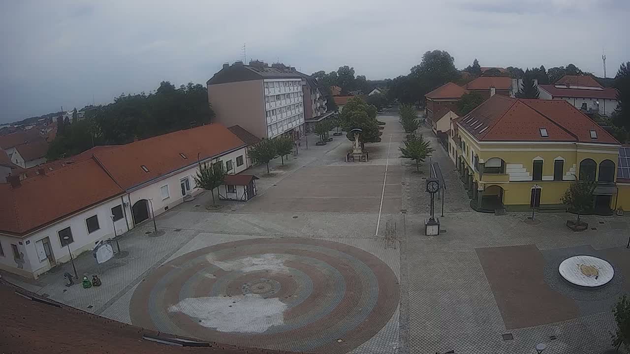 Ludbreg, Concentric Circles Center of the World, Trg Svetog Trojstva (Holy Trinity Square) Live Cam -  Ludbreg, Grad Ludbreg, Varaždin, Croatia
