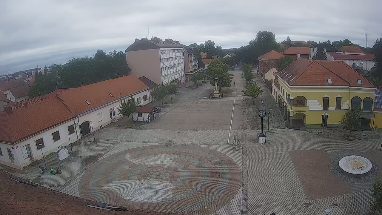Ludbreg, Concentric Circles Center of the World, Trg Svetog Trojstva (Holy Trinity Square) Live Cam -  Ludbreg, Grad Ludbreg, Varaždin, Croatia