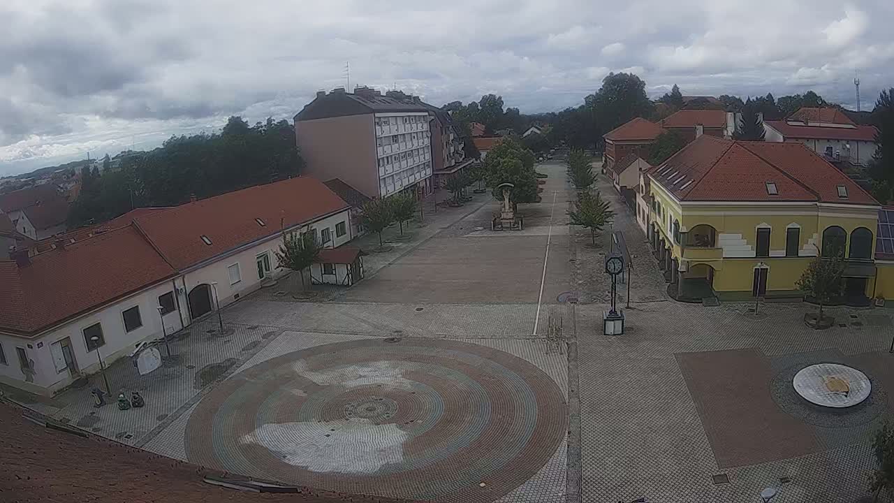 Ludbreg, Concentric Circles Center of the World, Trg Svetog Trojstva (Holy Trinity Square) Live Cam -  Ludbreg, Grad Ludbreg, Varaždin, Croatia
