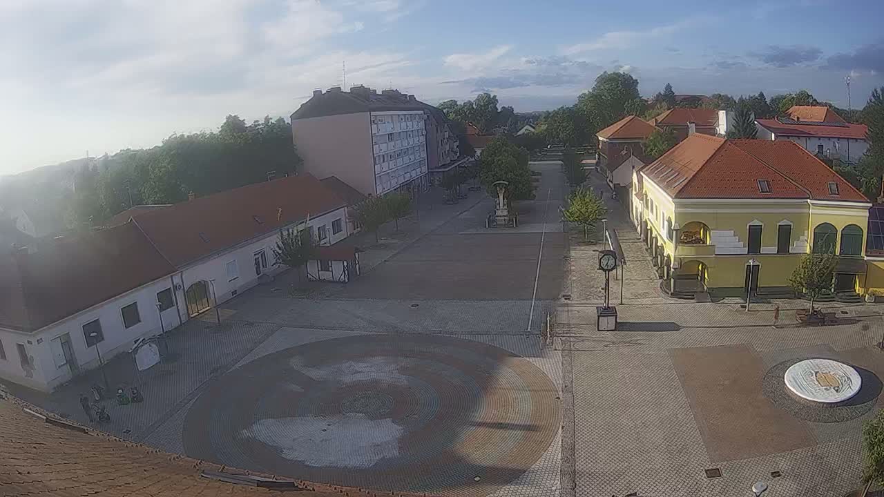 Ludbreg, Concentric Circles Center of the World, Trg Svetog Trojstva (Holy Trinity Square) Live Cam -  Ludbreg, Grad Ludbreg, Varaždin, Croatia