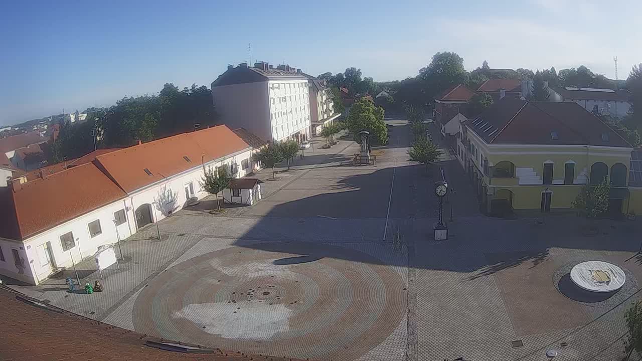 Ludbreg, Concentric Circles Center of the World, Trg Svetog Trojstva (Holy Trinity Square) Live Cam -  Ludbreg, Grad Ludbreg, Varaždin, Croatia