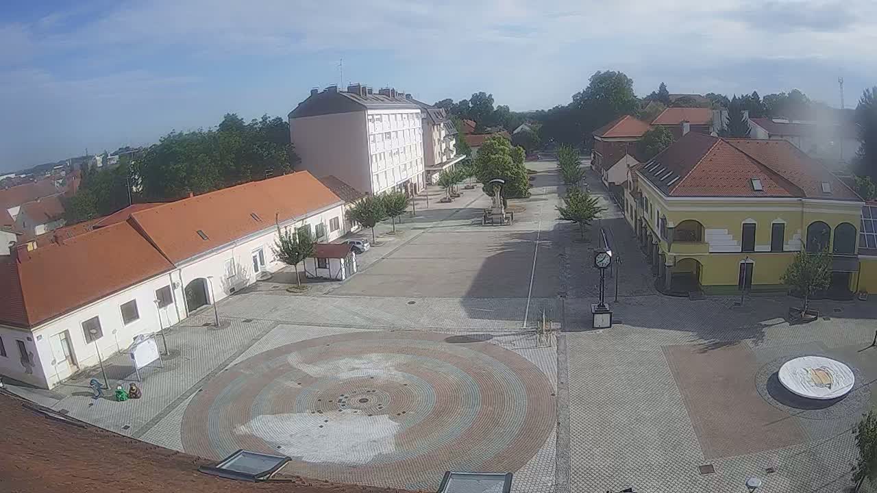 Ludbreg, Concentric Circles Center of the World, Trg Svetog Trojstva (Holy Trinity Square) Live Cam -  Ludbreg, Grad Ludbreg, Varaždin, Croatia