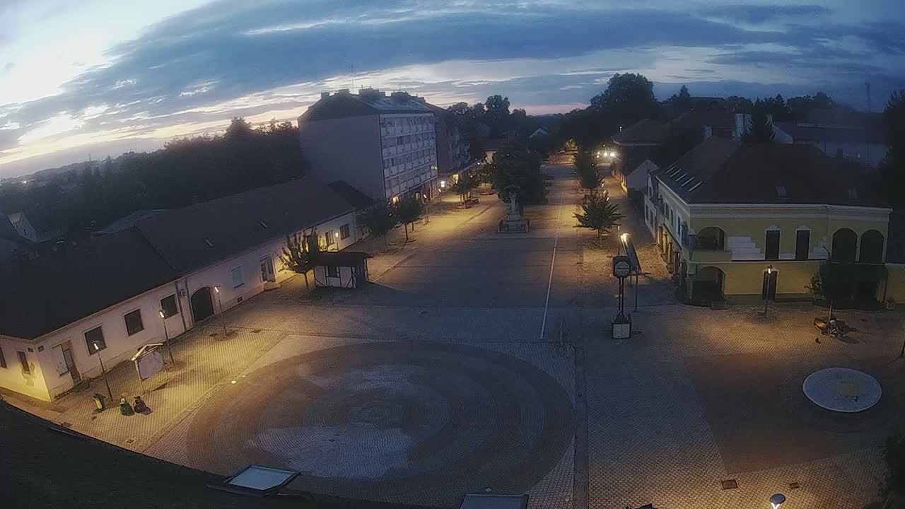 Ludbreg, Concentric Circles Center of the World, Trg Svetog Trojstva (Holy Trinity Square) Live Cam -  Ludbreg, Grad Ludbreg, Varaždin, Croatia