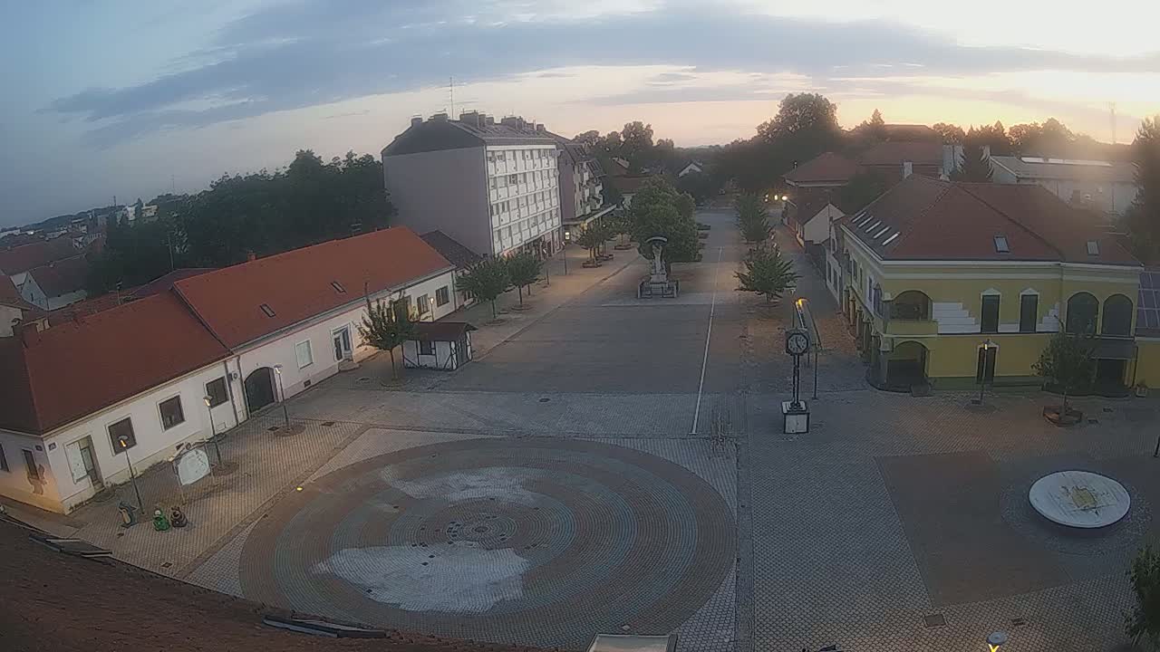 Ludbreg, Concentric Circles Center of the World, Trg Svetog Trojstva (Holy Trinity Square) Live Cam -  Ludbreg, Grad Ludbreg, Varaždin, Croatia