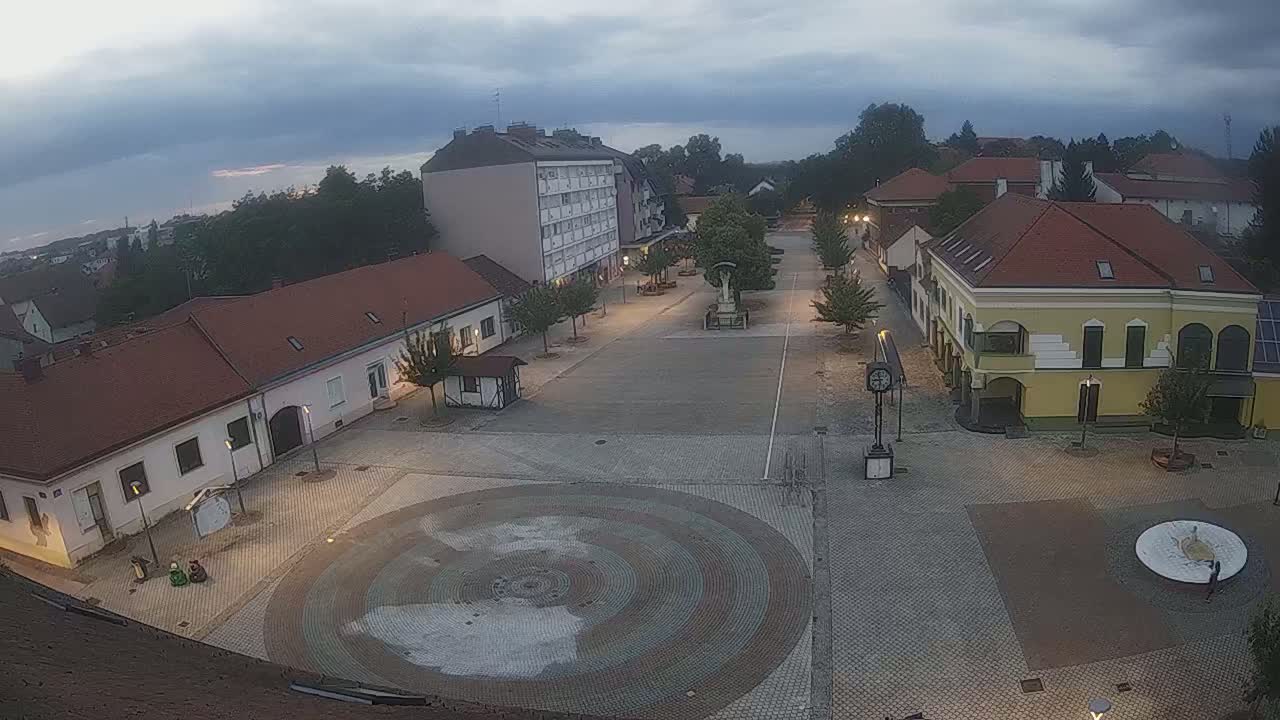 Ludbreg, Concentric Circles Center of the World, Trg Svetog Trojstva (Holy Trinity Square) Live Cam -  Ludbreg, Grad Ludbreg, Varaždin, Croatia