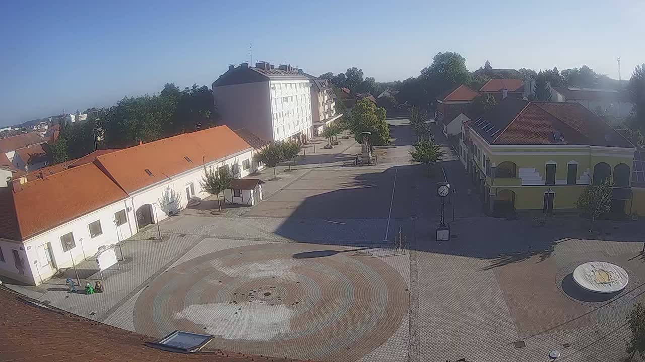 Ludbreg, Concentric Circles Center of the World, Trg Svetog Trojstva (Holy Trinity Square) Live Cam -  Ludbreg, Grad Ludbreg, Varaždin, Croatia