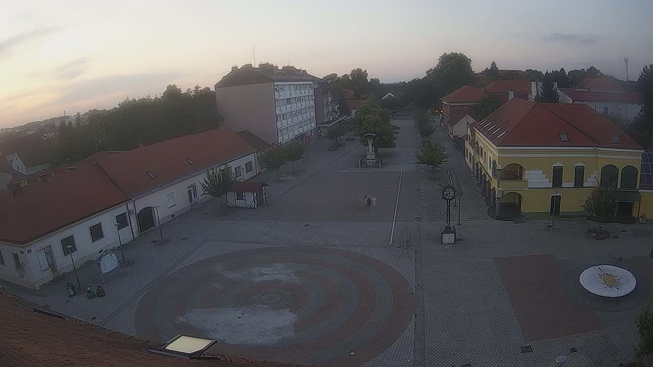 Ludbreg, Concentric Circles Center of the World, Trg Svetog Trojstva (Holy Trinity Square) Live Cam -  Ludbreg, Grad Ludbreg, Varaždin, Croatia
