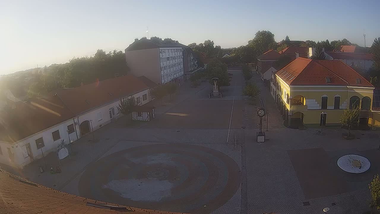 Ludbreg, Concentric Circles Center of the World, Trg Svetog Trojstva (Holy Trinity Square) Live Cam -  Ludbreg, Grad Ludbreg, Varaždin, Croatia