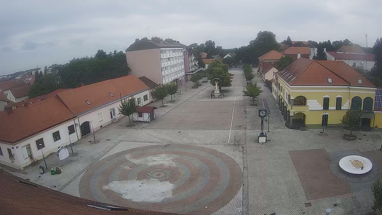 Ludbreg, Concentric Circles Center of the World, Trg Svetog Trojstva (Holy Trinity Square) Live Cam -  Ludbreg, Grad Ludbreg, Varaždin, Croatia