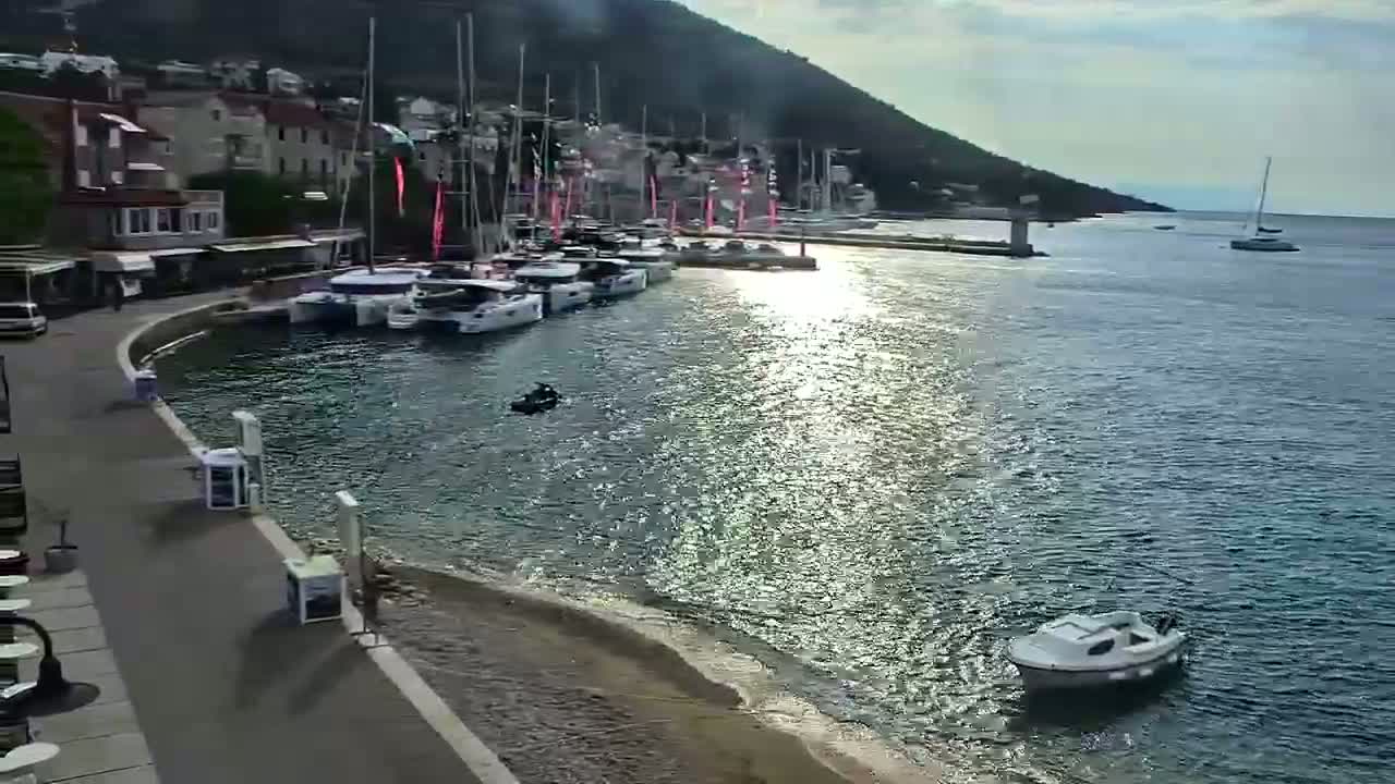 Otok  Brač Island, Bol Village & Adriatic Coast Live Cam - Bol, Brac Island, Split-Dalmatia, Croatia