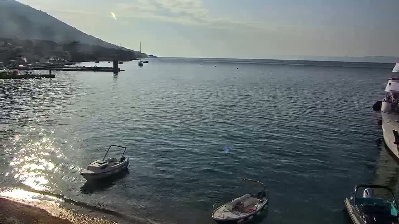 Otok  Brač Island, Bol Village & Adriatic Coast Live Cam - Bol, Brac Island, Split-Dalmatia, Croatia