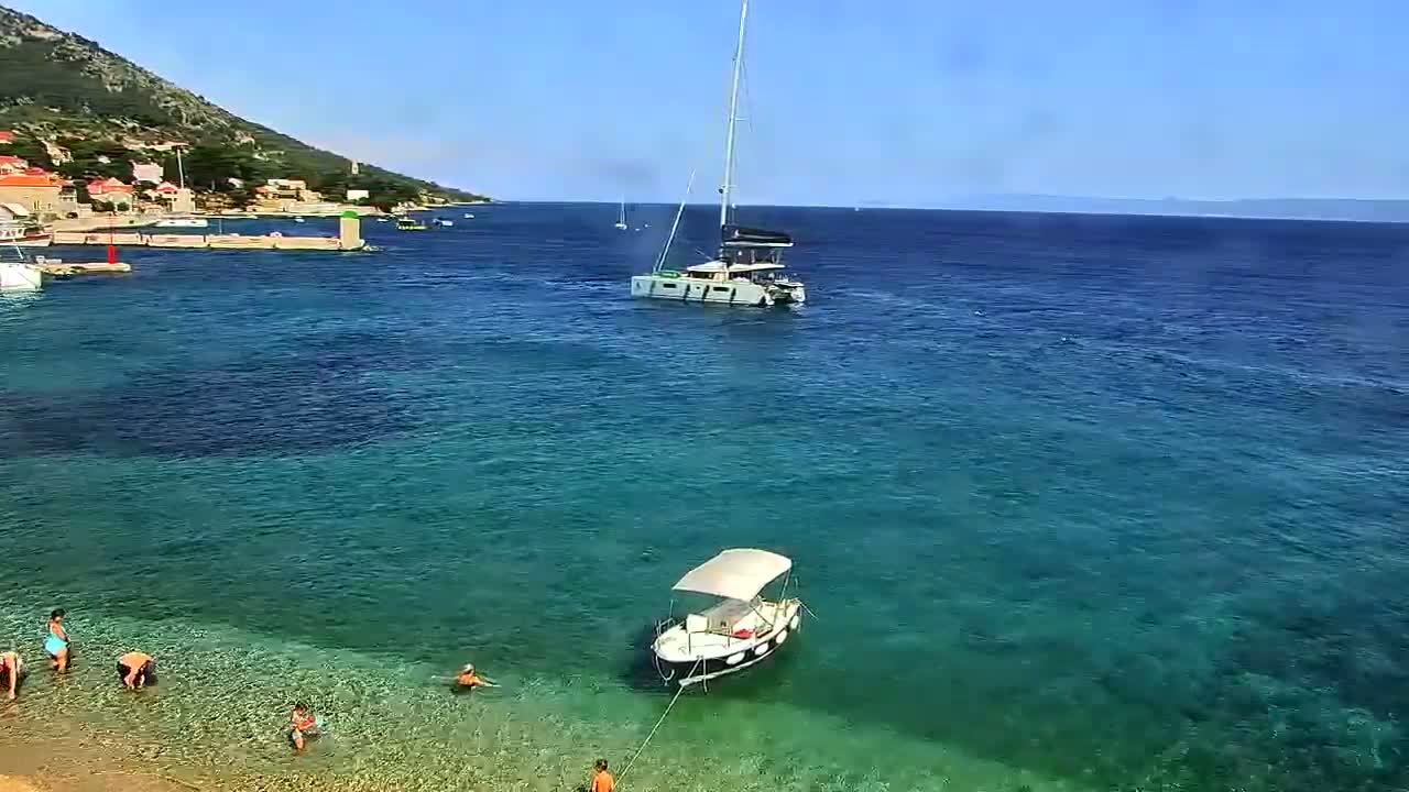 Otok  Brač Island, Bol Village & Adriatic Coast Live Cam - Bol, Brac Island, Split-Dalmatia, Croatia