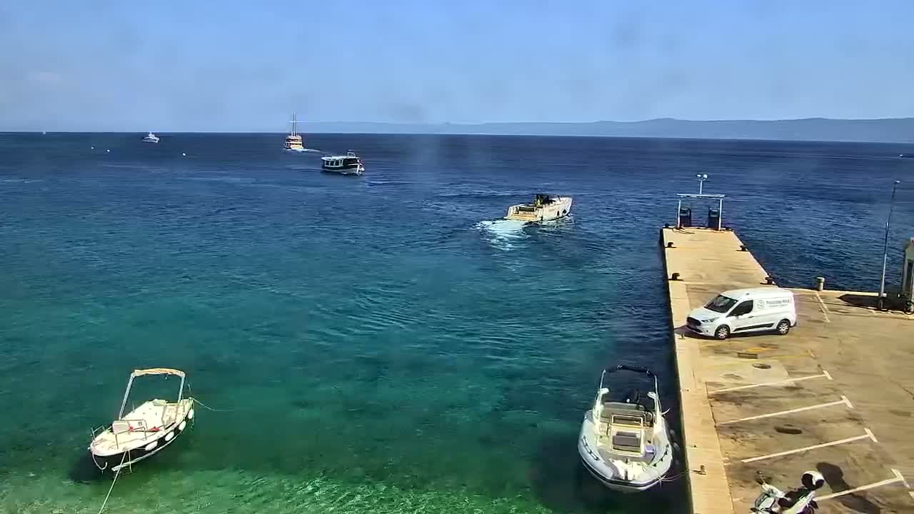 Otok  Brač Island, Bol Village & Adriatic Coast Live Cam - Bol, Brac Island, Split-Dalmatia, Croatia