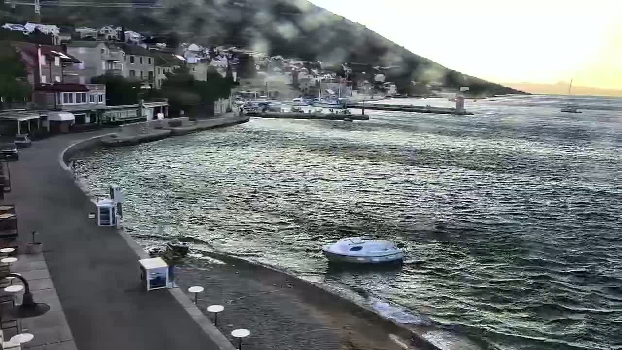 Otok  Brač Island, Bol Village & Adriatic Coast Live Cam - Bol, Brac Island, Split-Dalmatia, Croatia