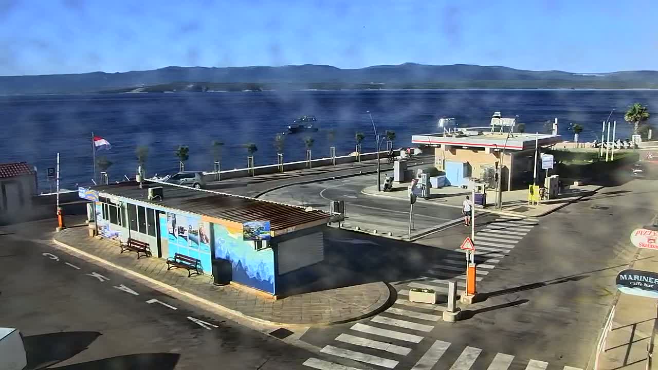 Otok  Brač Island, Bol Village & Adriatic Coast Live Cam - Bol, Brac Island, Split-Dalmatia, Croatia