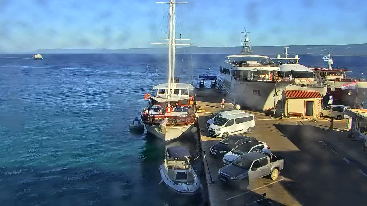 Otok  Brač Island, Bol Village & Adriatic Coast Live Cam - Bol, Brac Island, Split-Dalmatia, Croatia
