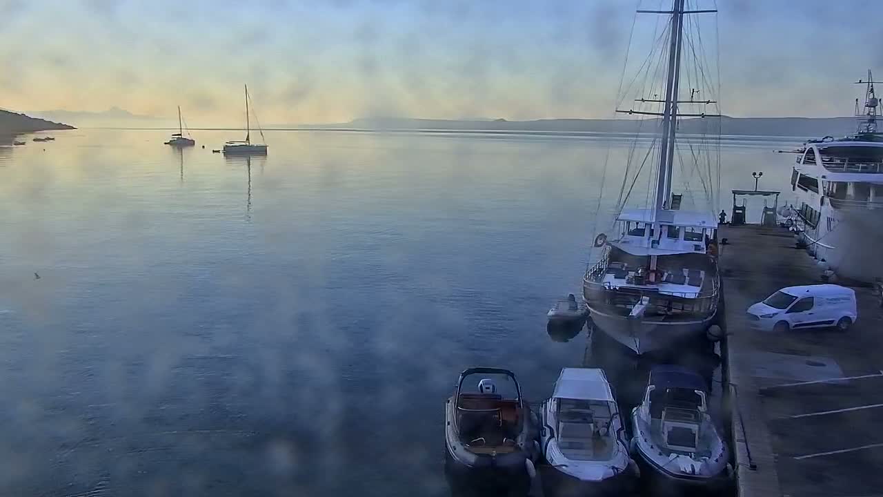 Otok  Brač Island, Bol Village & Adriatic Coast Live Cam - Bol, Brac Island, Split-Dalmatia, Croatia