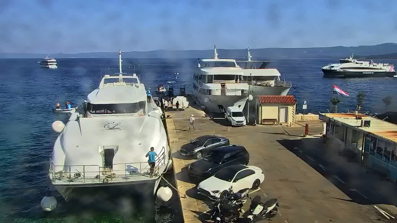 Otok  Brač Island, Bol Village & Adriatic Coast Live Cam - Bol, Brac Island, Split-Dalmatia, Croatia