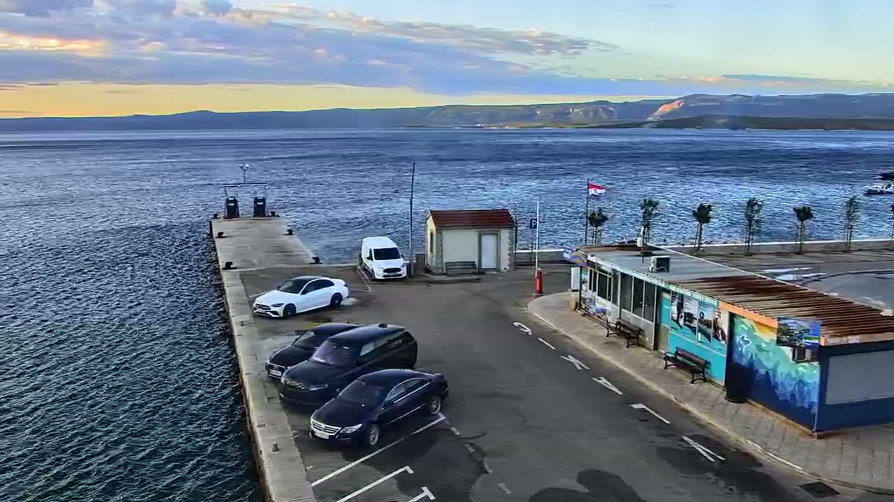 Otok  Brač Island, Bol Village & Adriatic Coast Live Cam - Bol, Brac Island, Split-Dalmatia, Croatia