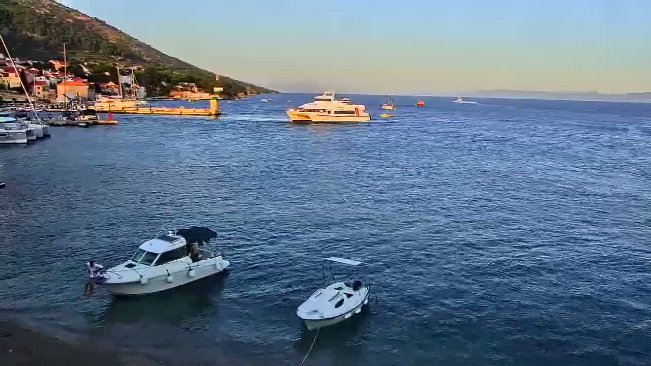 Otok  Brač Island, Bol Village & Adriatic Coast Live Cam - Bol, Brac Island, Split-Dalmatia, Croatia