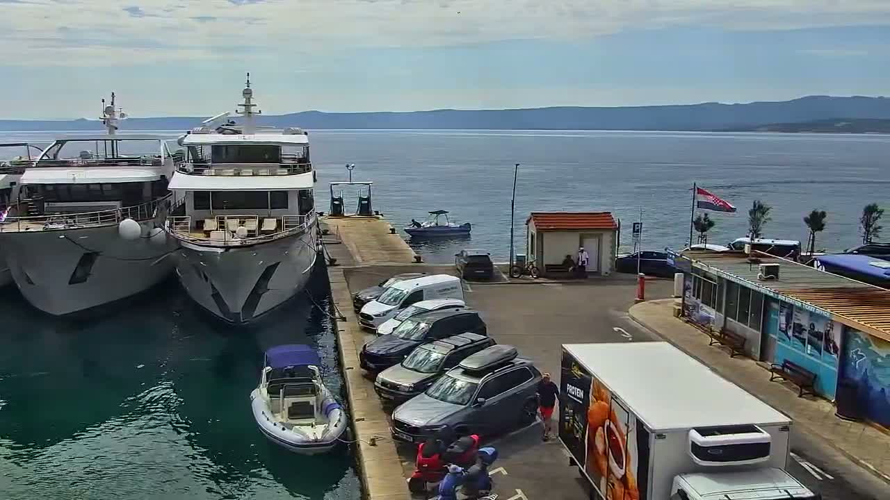 Otok  Brač Island, Bol Village & Adriatic Coast Live Cam - Bol, Brac Island, Split-Dalmatia, Croatia