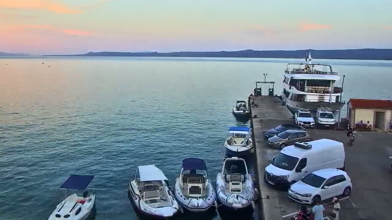 Otok  Brač Island, Bol Village & Adriatic Coast Live Cam - Bol, Brac Island, Split-Dalmatia, Croatia
