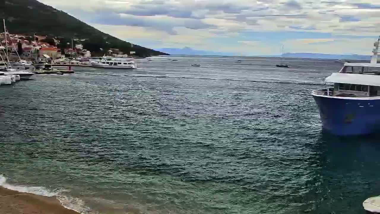 Otok  Brač Island, Bol Village & Adriatic Coast Live Cam - Bol, Brac Island, Split-Dalmatia, Croatia